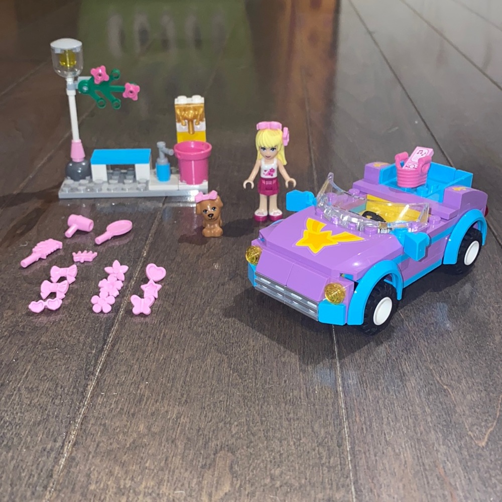 LEGO Friends Stephanie’s Cool Convertible